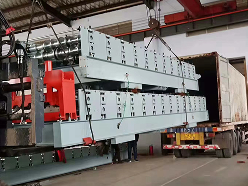 彩鋼樓板成型機(jī)